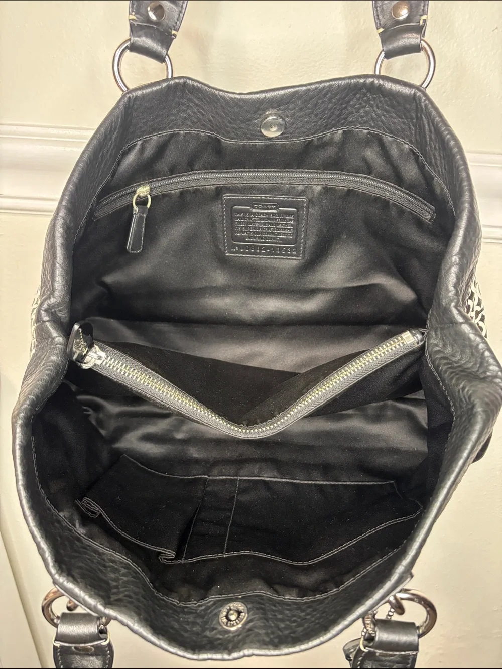 Coach Penelope Op Art Signature Shoulder Bag in classic black and white EUC - Picture 10 of 16
